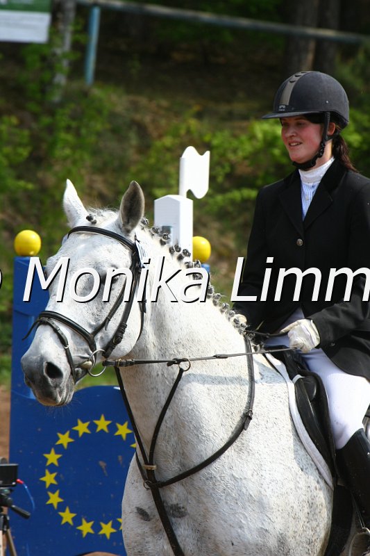 104M3215_Maron_Punkte L.JPG